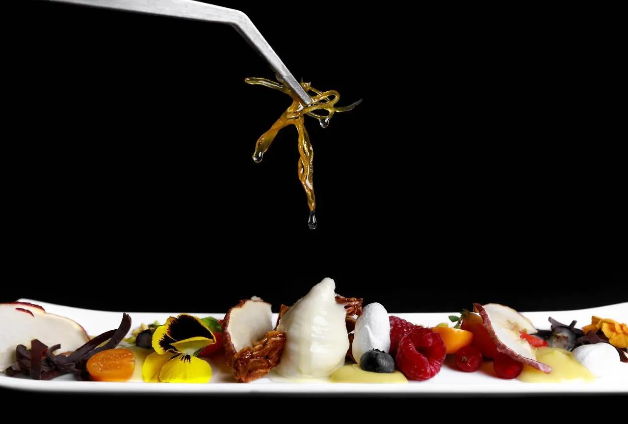 *** Отель Albergo Ristorante Madonnina Кантелло Италия